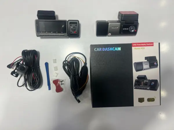 تصویر واقعی از دوربین ثبت وقایع خودرو سه لنز وای فای K6 | جلو 4K و دو لنز 2K